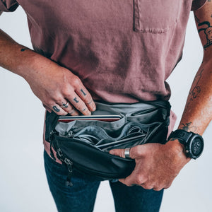 CIVIC ACCESS SLING 2L BLACK CAS2 DROP IN POCKETS