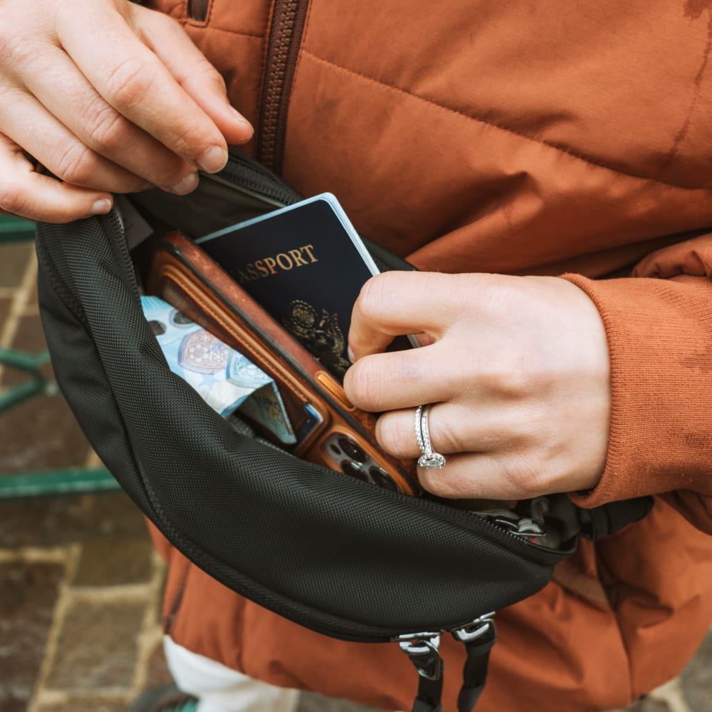 CIVIC Access Sling 2L in Solution Dyed Black - passport and phone hidden CIVIC Access Sling 2L in Solution Dyed Black - passport and phone hidden [13011c-SBK