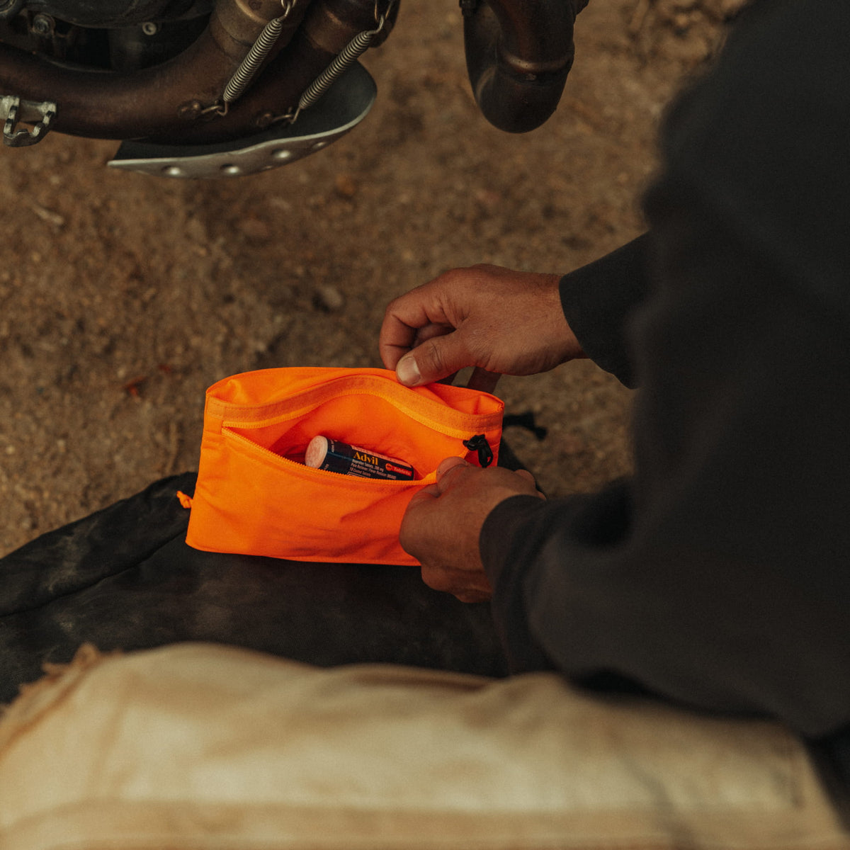 CIVIC Flat Pouch Hot Orange Moto Kit CIVIC Flat Pouch Hot Orange Moto Kit [13022a-HTO