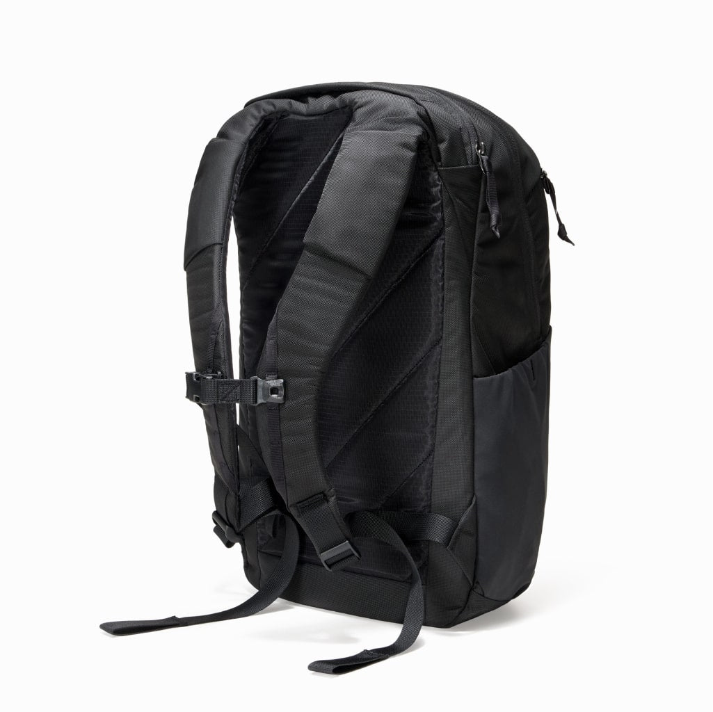 CIVIC Half Zip 22l in Solution Dyed Black - breathable back panel CIVIC Half Zip 22l in Solution Dyed Black - breathable back panel [13003d-SBK