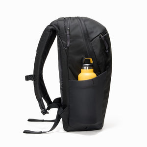 CIVIC Half Zip 22l in Solution Dyed Black - Side profile pdp