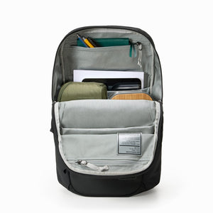 CIVIC Half Zip 22l in Solution Dyed Black - open internal build