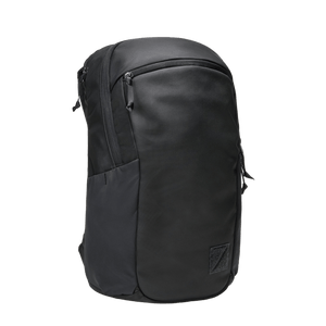 CIVIC Half Zip 22l in Solution Dyed Black - Front
