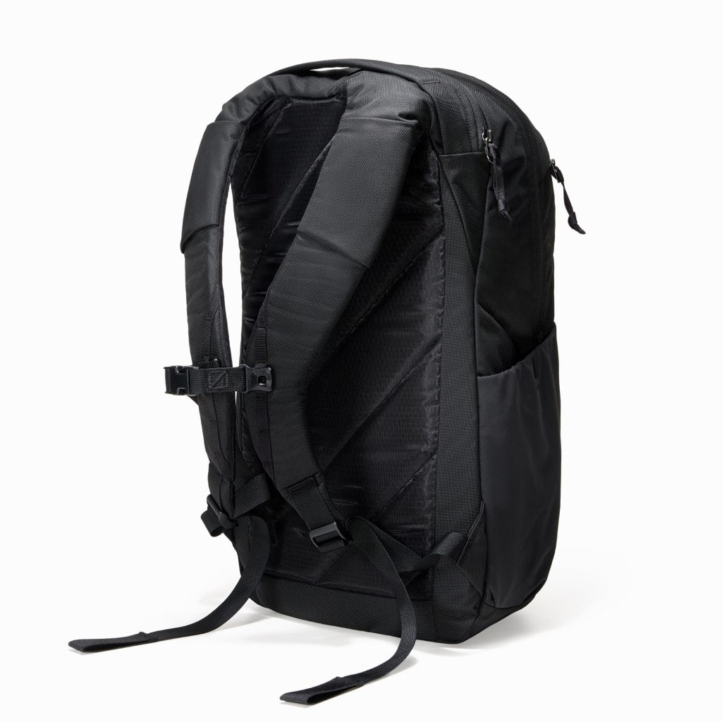 CIVIC Half Zip 26l in Solution Dyed Black - breathable back panel CIVIC Half Zip 26l in Solution Dyed Black - breathable back panel [13005d-SBK