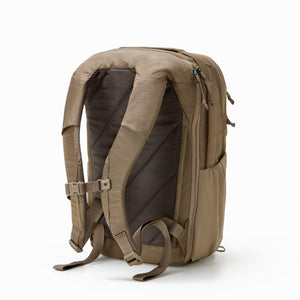 CIVIC Travel Bag 20L in Fossil Brown - breathable back panel