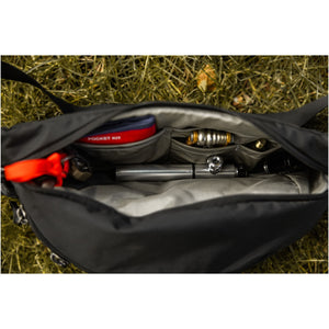 MOUNTAIN HIP PACK 3.5L in Solution Dyed Black - Internal Drop In Pockets