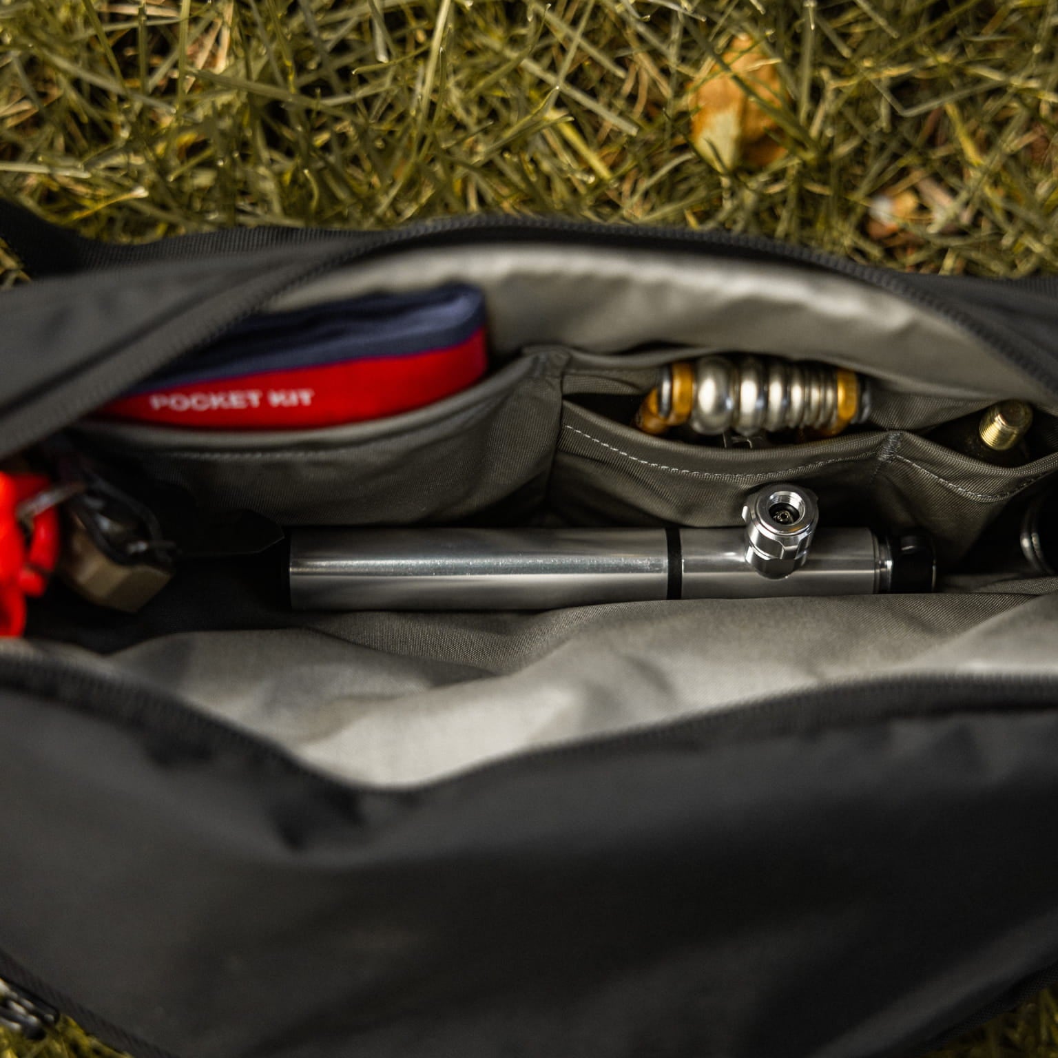 MOUNTAIN HIP PACK 3.5L in Solution Dyed Black - Internal Drop In Pockets MOUNTAIN HIP PACK 3.5L in Solution Dyed Black - Internal Drop In Pockets [11003a-SBK