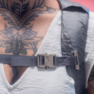 MOUNTAIN Panel Loader 22L in Gravel Gray - Ultra - aluminum ranger buckle sternum strap