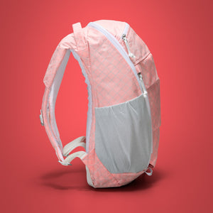 MOUNTAIN Panel Loader 22L in Arctic Kludde - Ultra - side view water bottle pockets