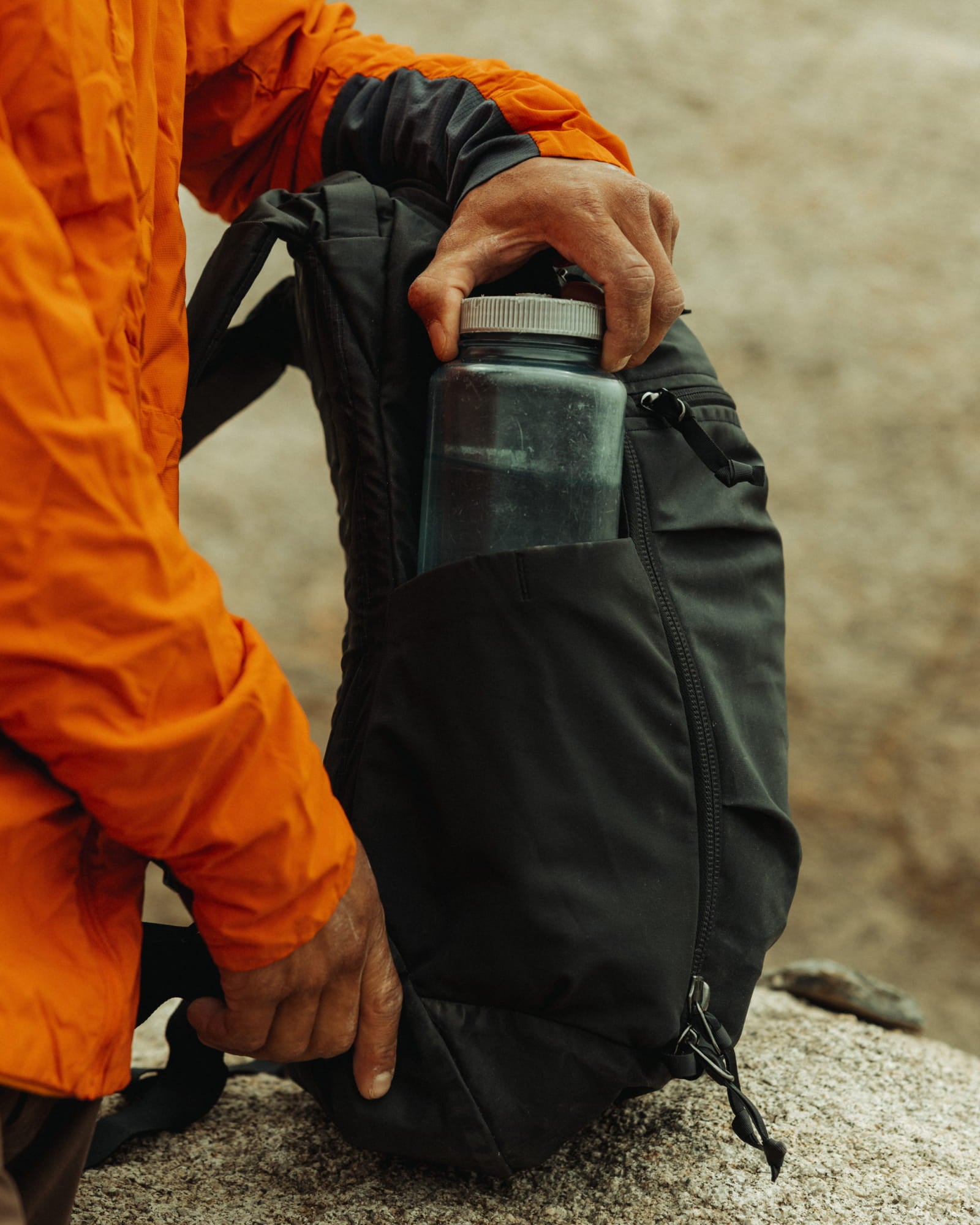 MOUNTAIN Panel Loader Dual Pockets