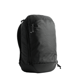 panel loader classic 20L in solution dyed black