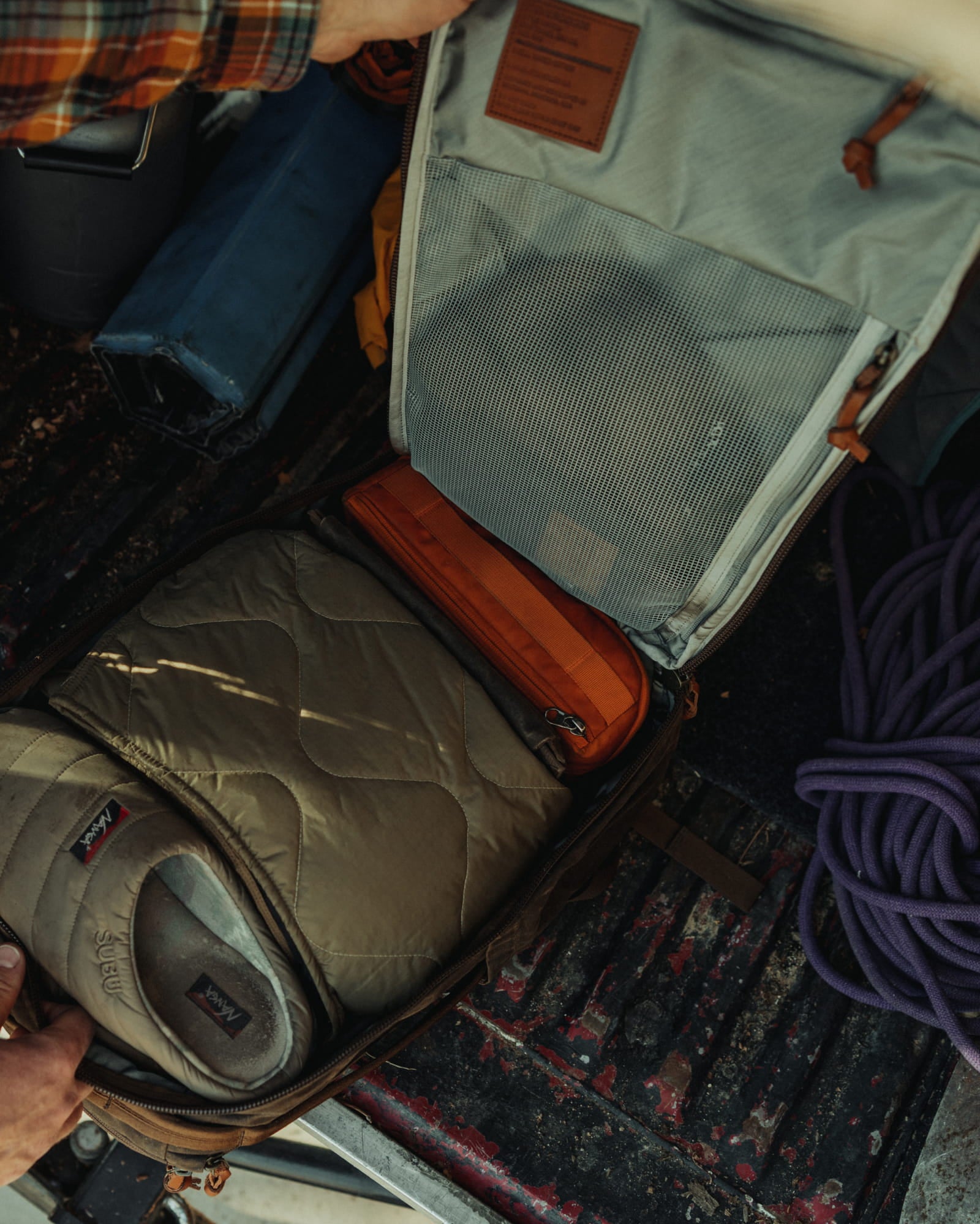 Waxed Canvas CIVIC Travel Bag Interior Visibility