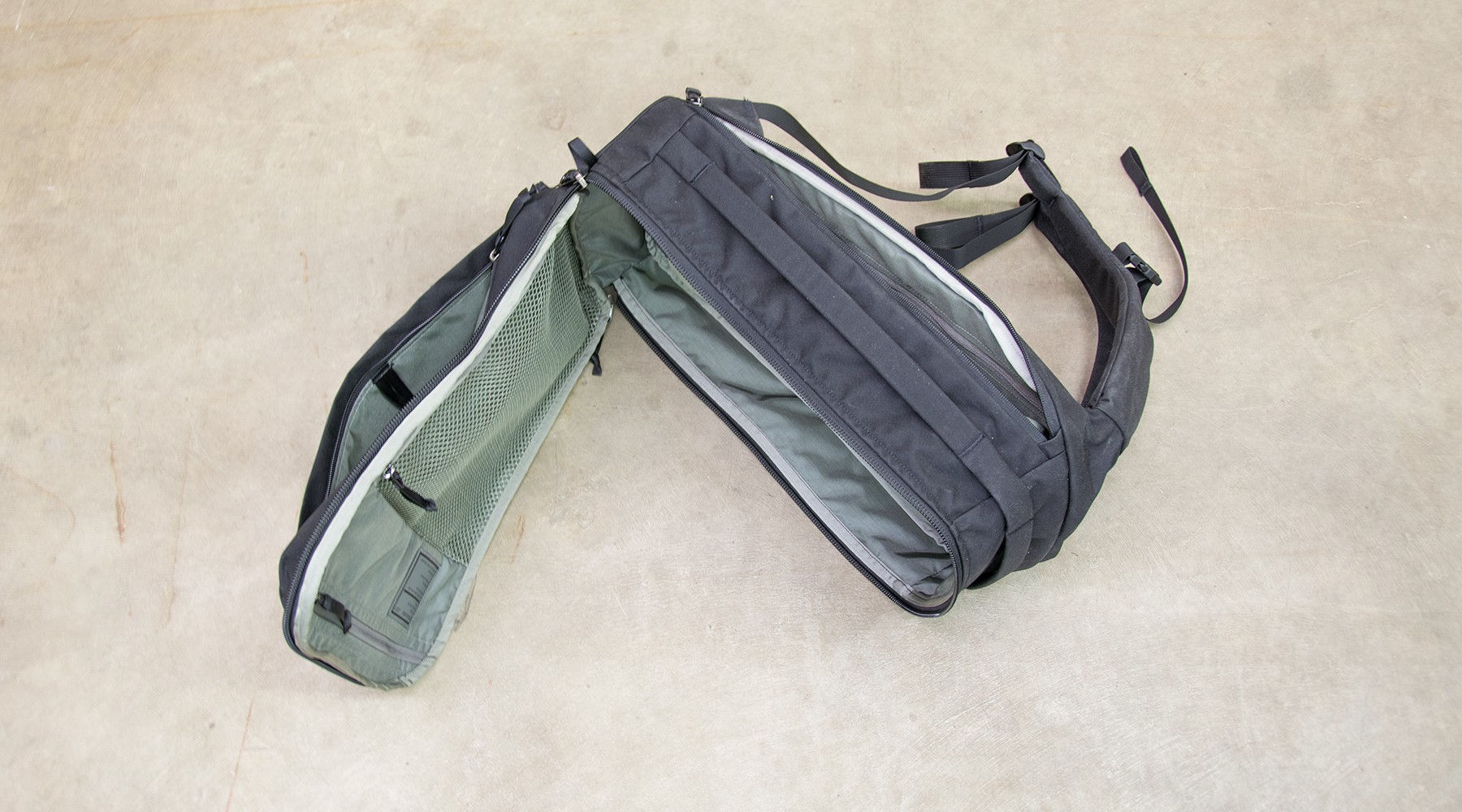 CPL24 Black | Field Grey Interior
