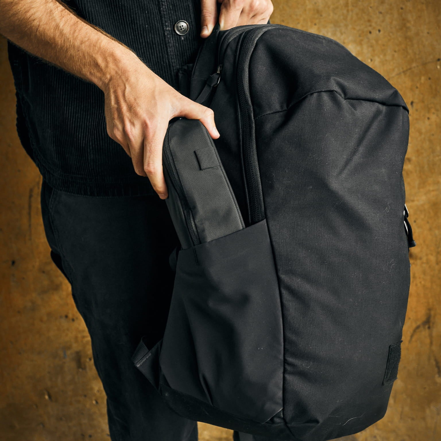 CIVIC Access Pouch 0.5L - Solution Dyed Black - CAP0.5 - Fits into Water Bottle Pocket [13017a-SBK]