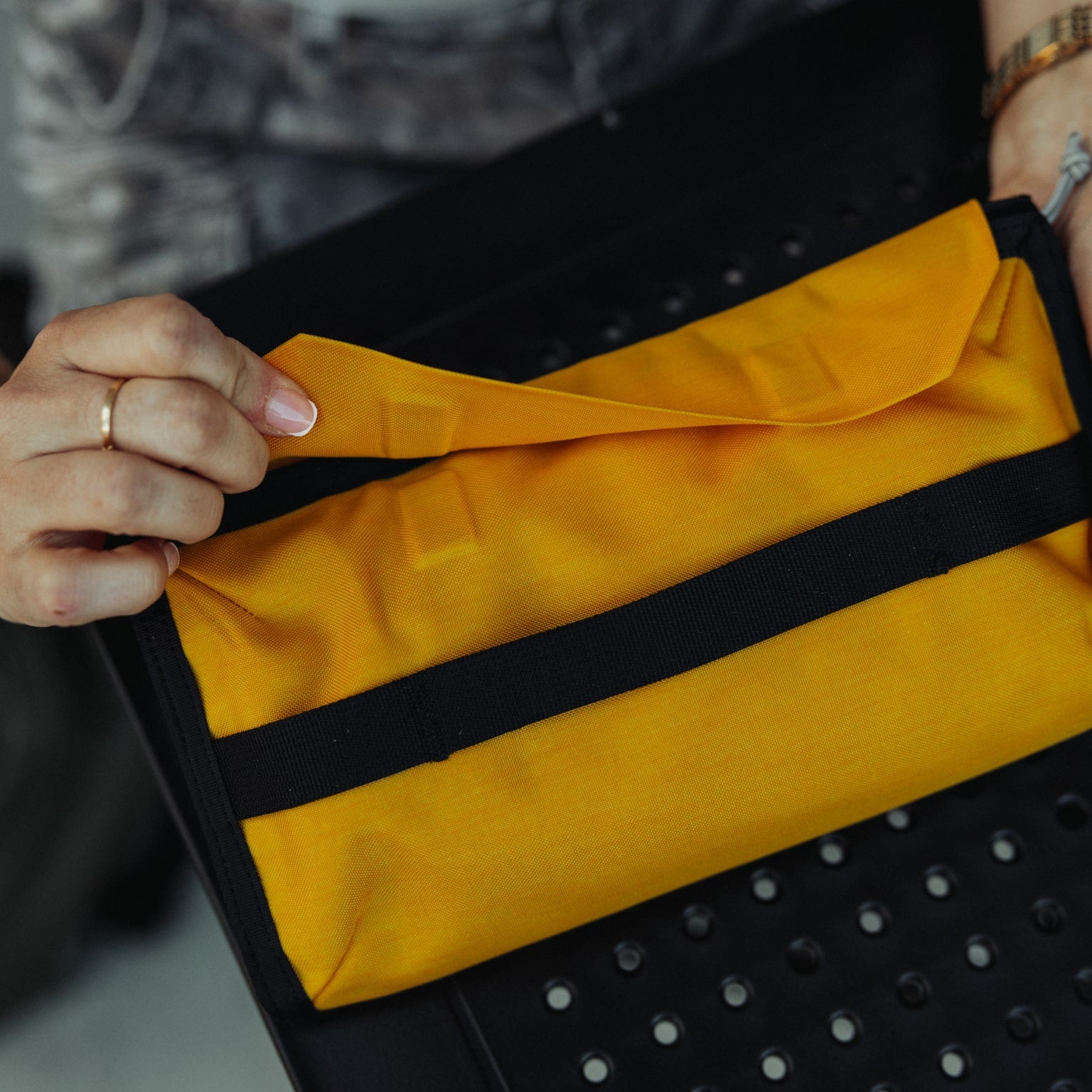CIVIC Access Pouch 1L in Expedition Yellow - magnetic closure [13009a-EXY]