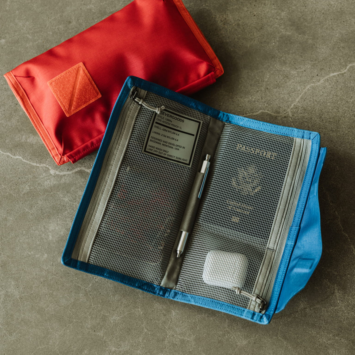 CIVIC Access Pouch 1L Signal Blue CAP1
[13009a-SBL]