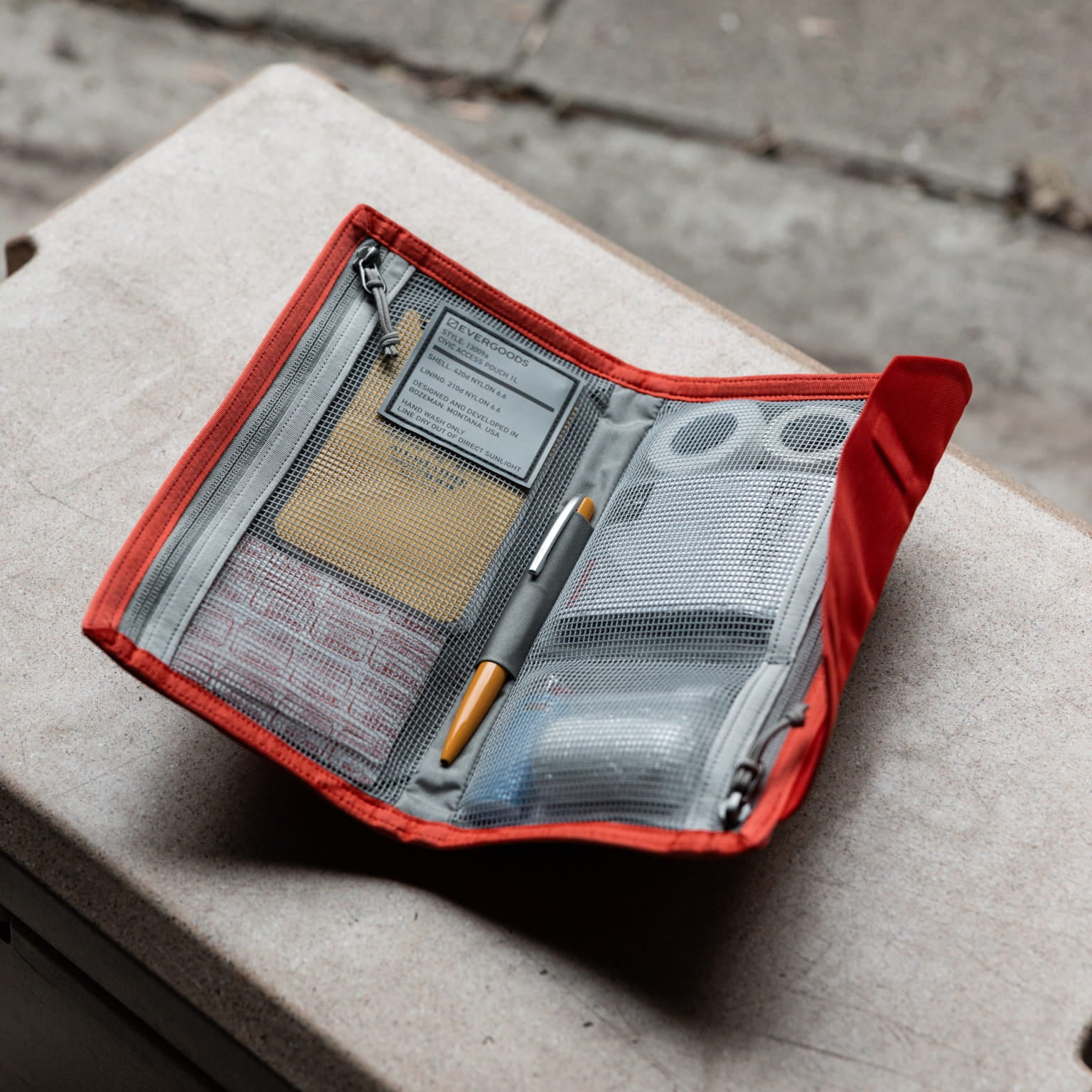 CIVIC Access Pouch 1L Ultra Red CAP1
[13009a-ULR]