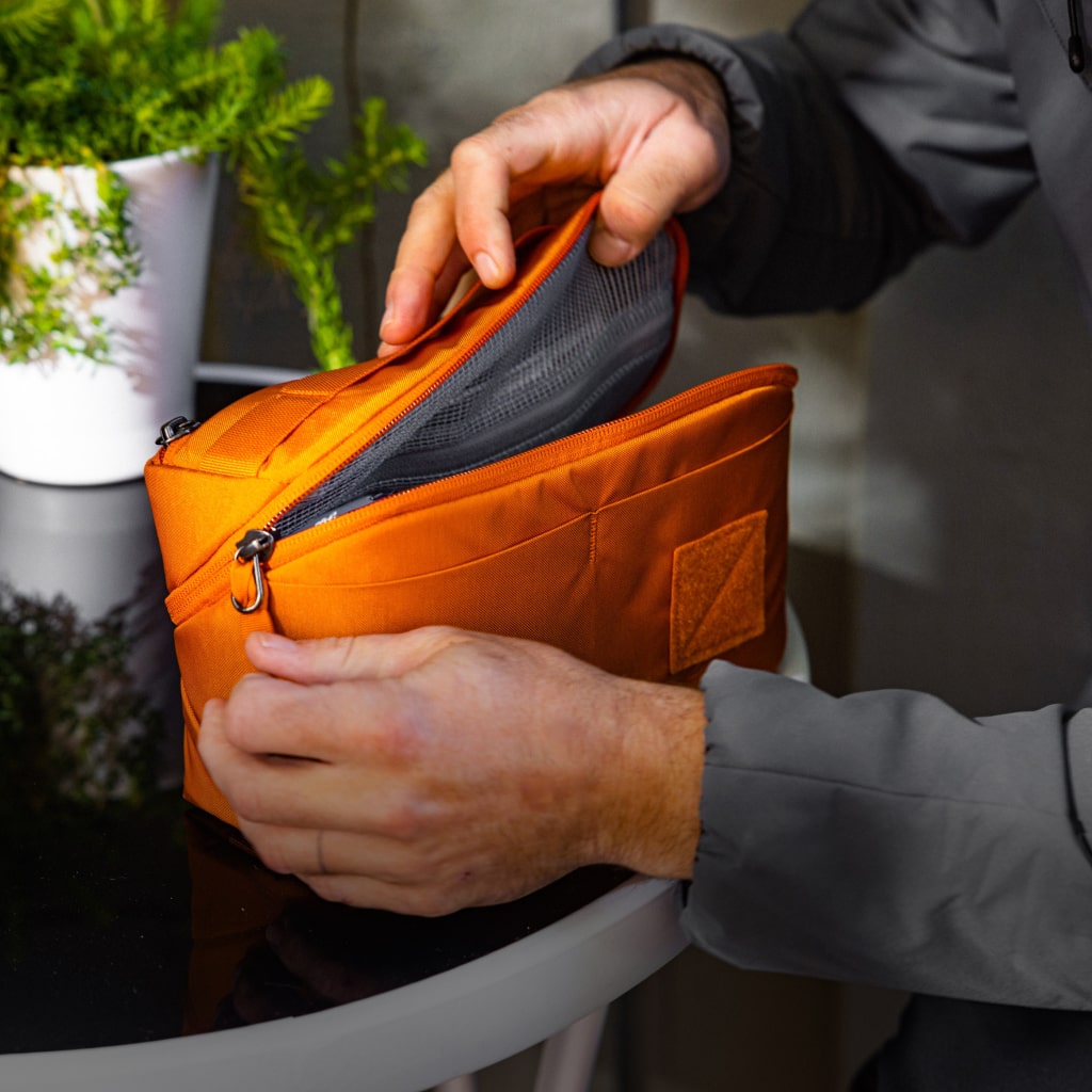 CIVIC Access Pouch 2L in Burnt Orange [13006a-BRO]