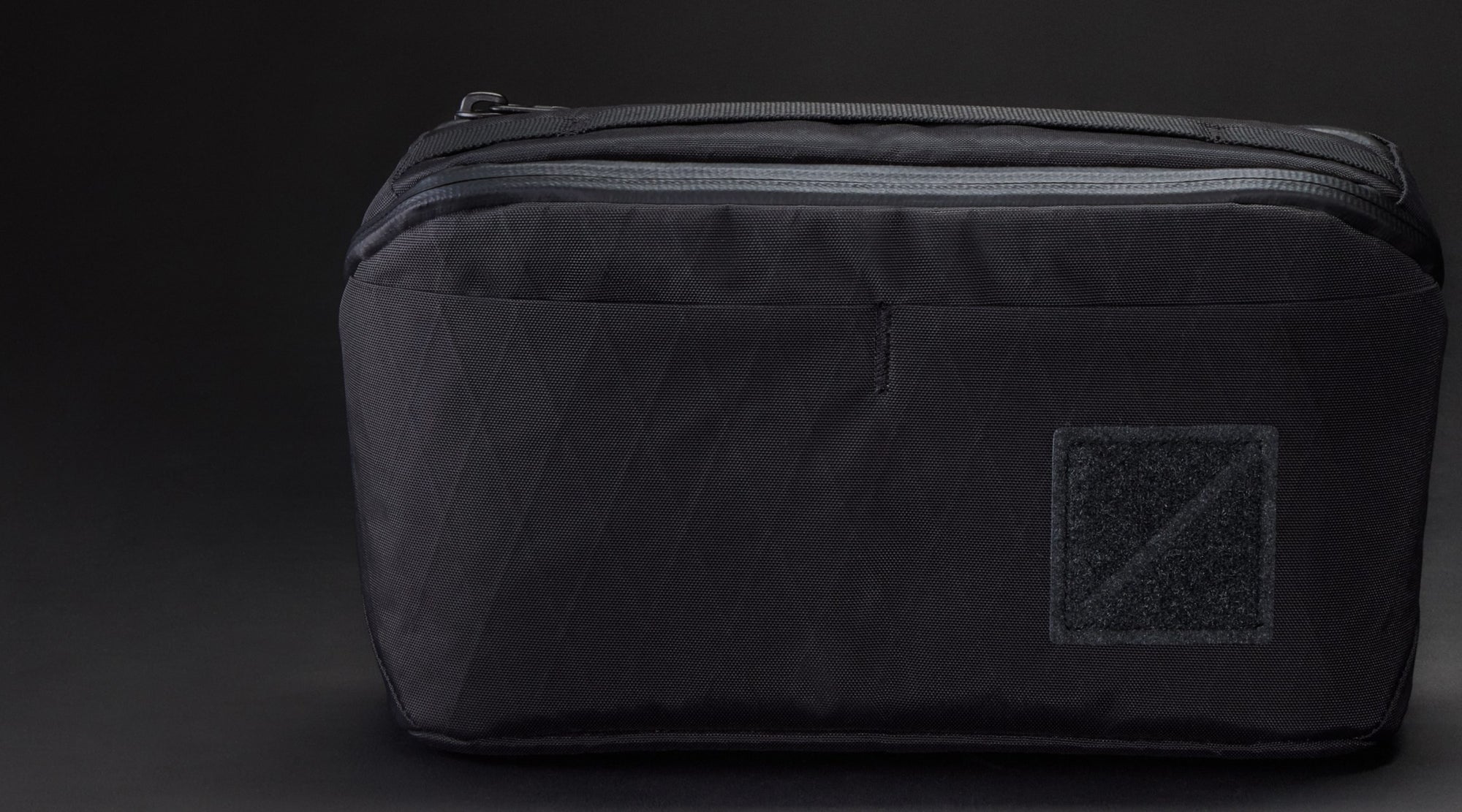 CIVIC Access Pouch 2L has padded foam exterior