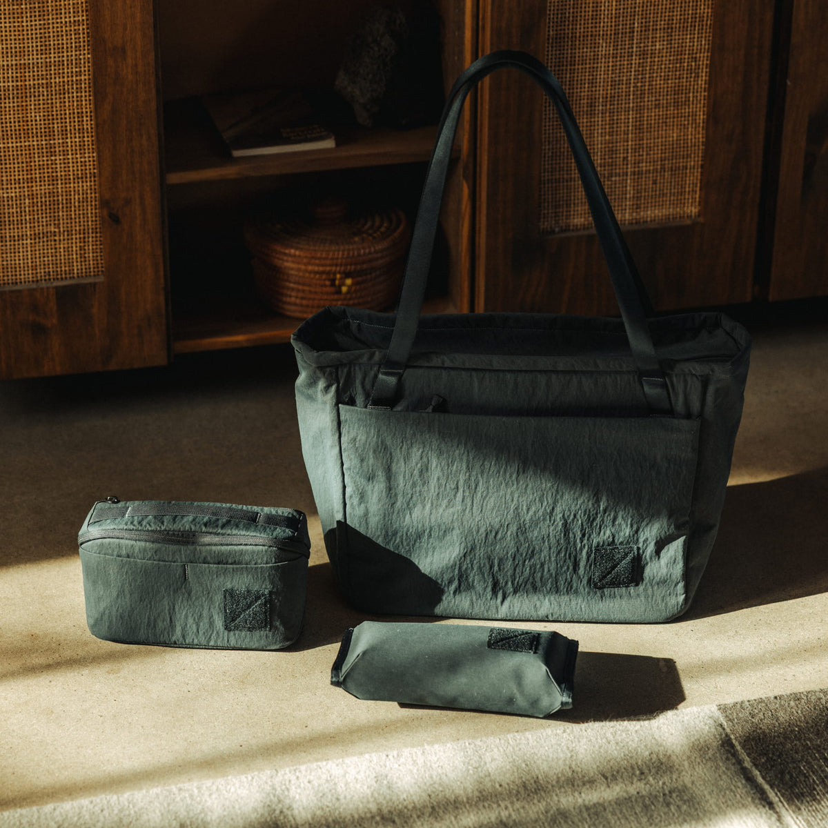 CIVIC Access Pouch 2L in Konbu Dark Navy capsule