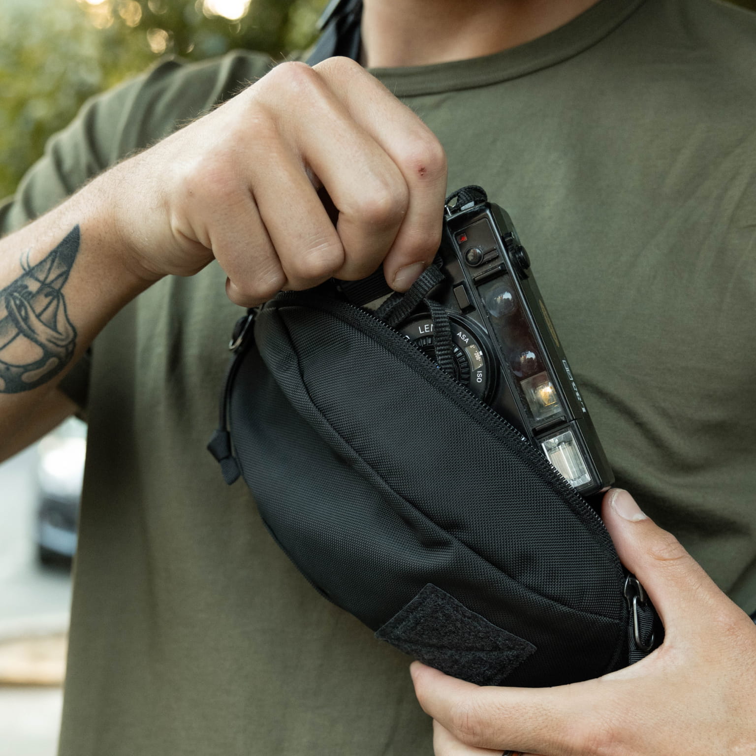 CIVIC Access Sling 1L Film Camera [13025a-SBK]