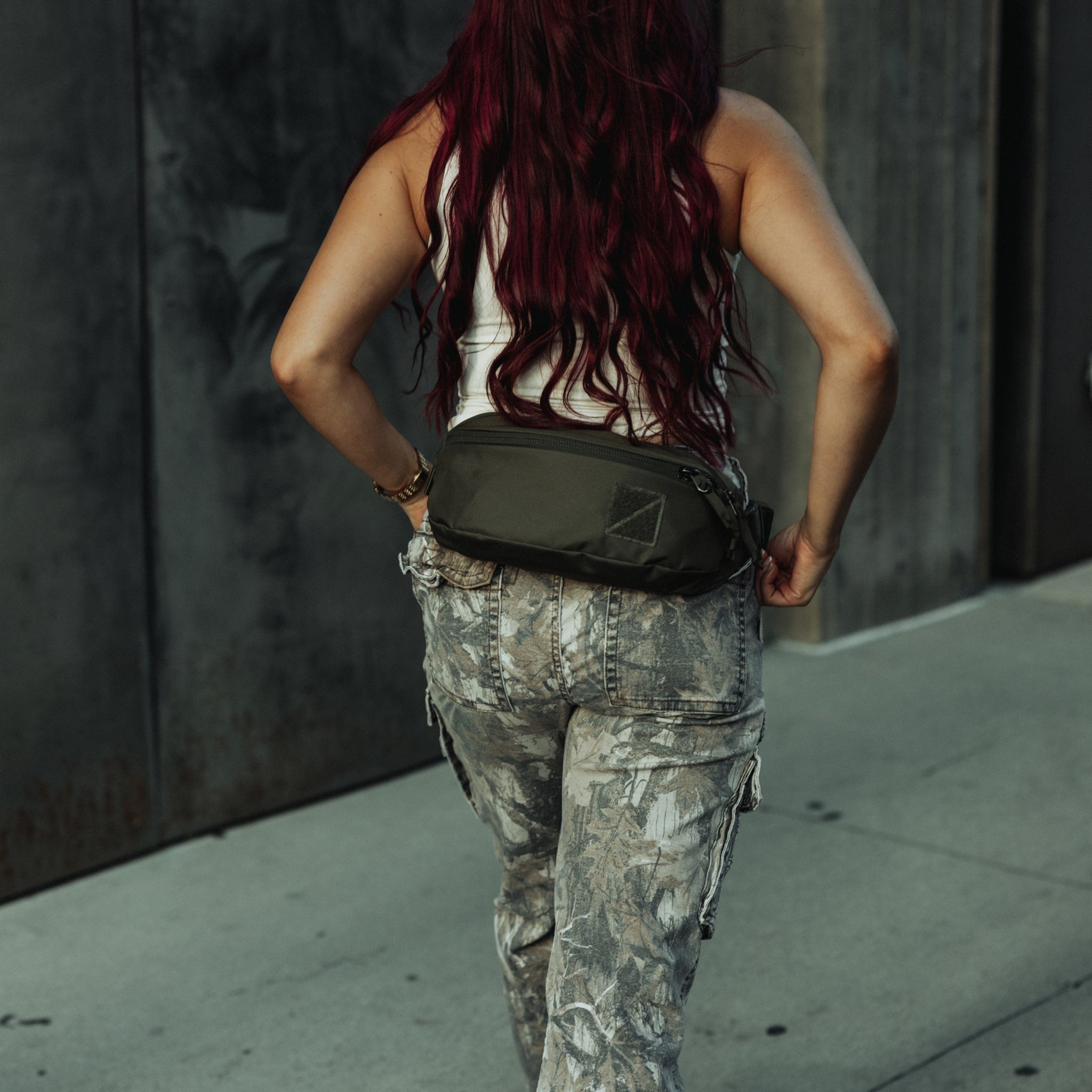 CIVIC Access Sling 2L - CAS2 in OD Green - sling worn as a hip pack on back [13011c-ODG]