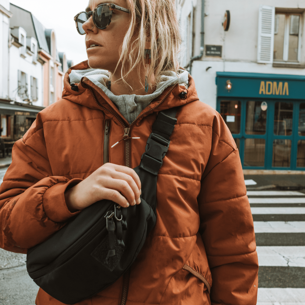 CIVIC Access Sling 2L in Solution Dyed Black - in France [13011c-SBK]