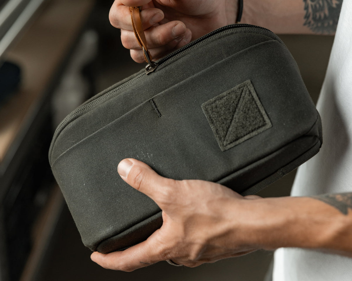 CIVIC Access Pouch 2L in Waxed Olive CAP2 Hotspots