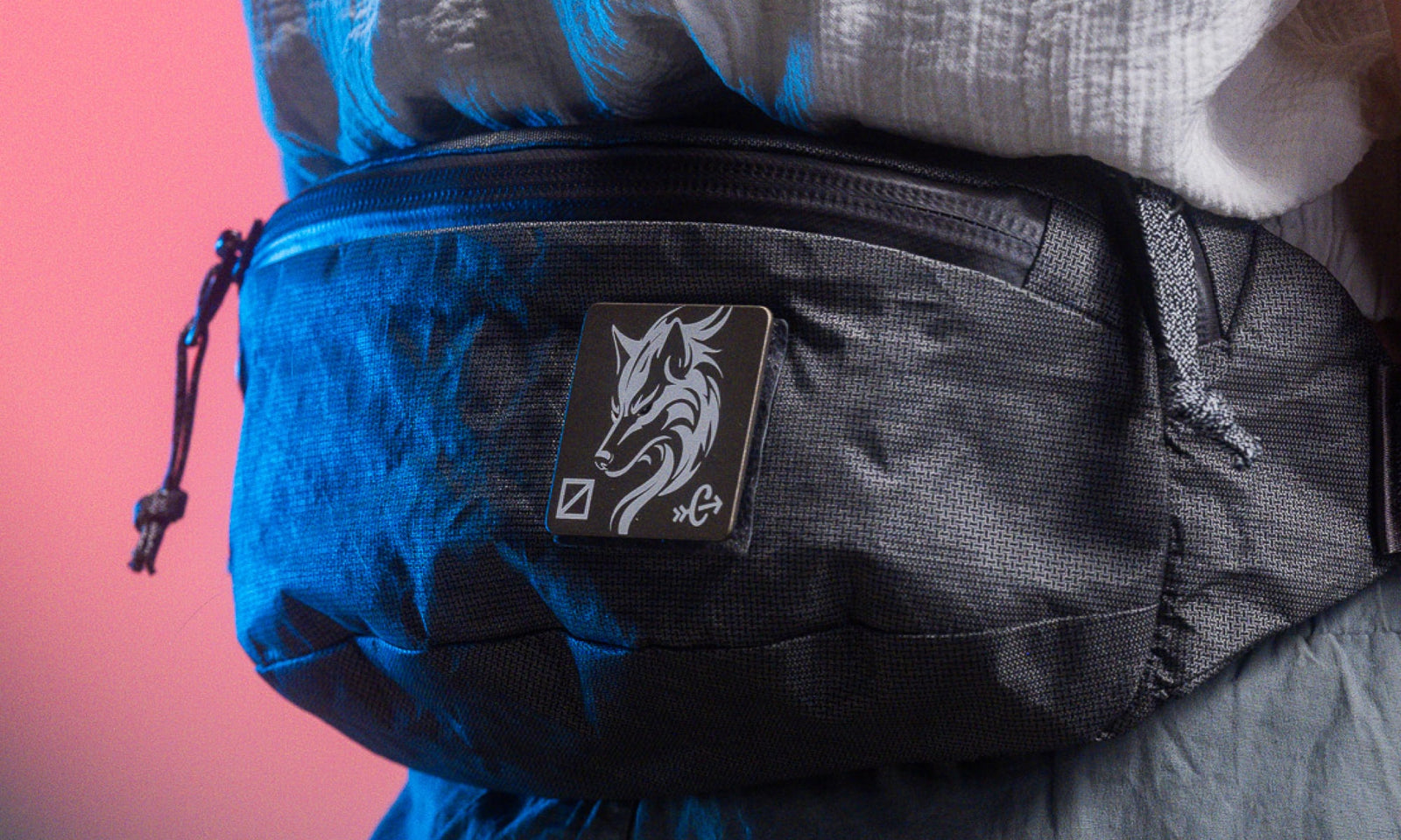 CIVIC Access Sling 2L - Kludde Edition in Gravel Gray - pu coated zippers