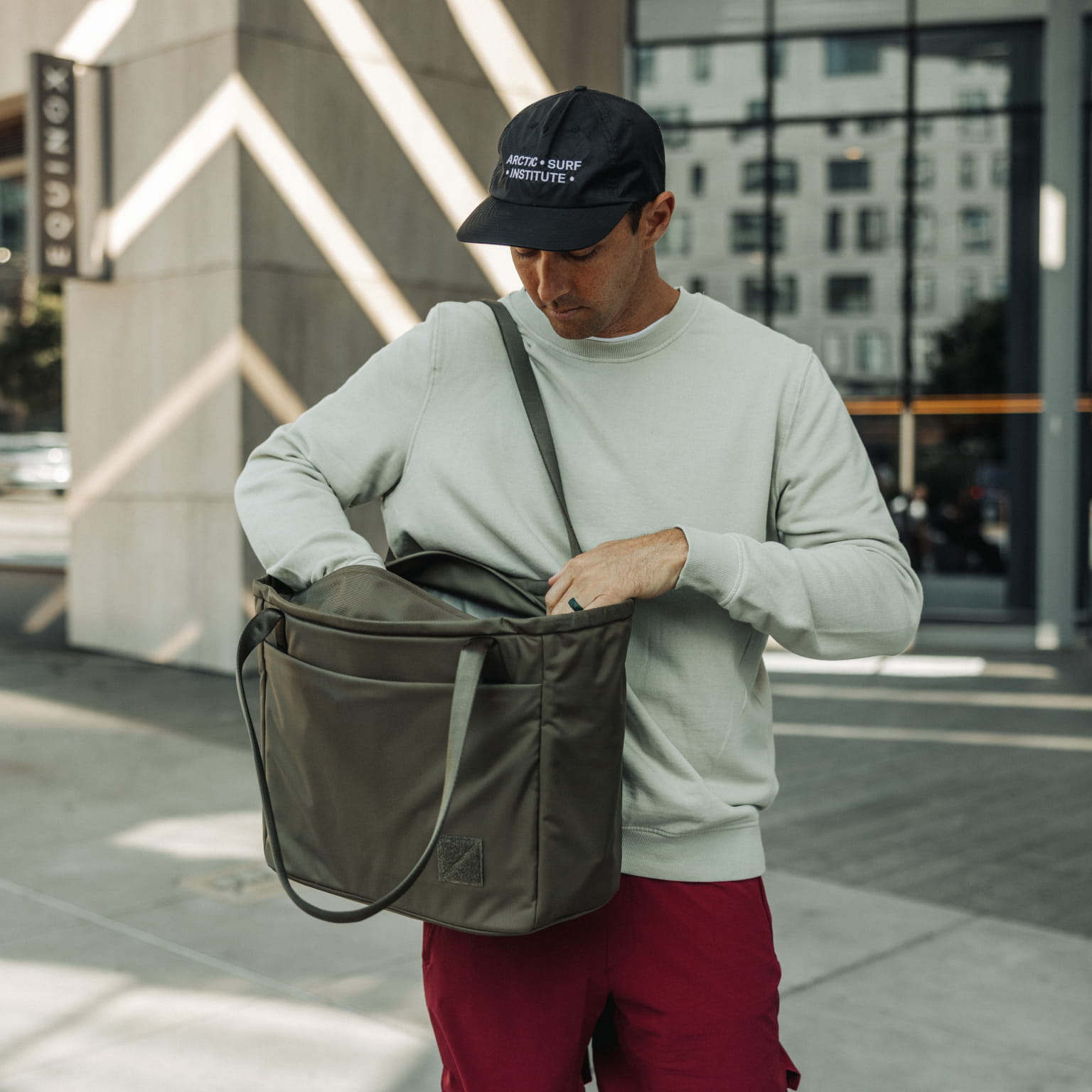 CIVIC Daily Tote 24L in OD Green - CDT24 - wide opening quick access model height 6'3" 190cm [13024a-ODG]