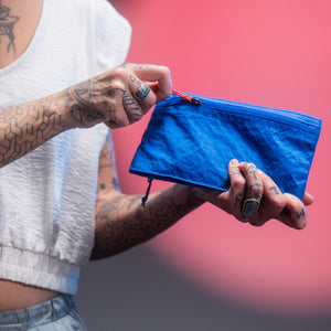 CIVIC Access Pouch - CFP - Blue Flame - unzipping