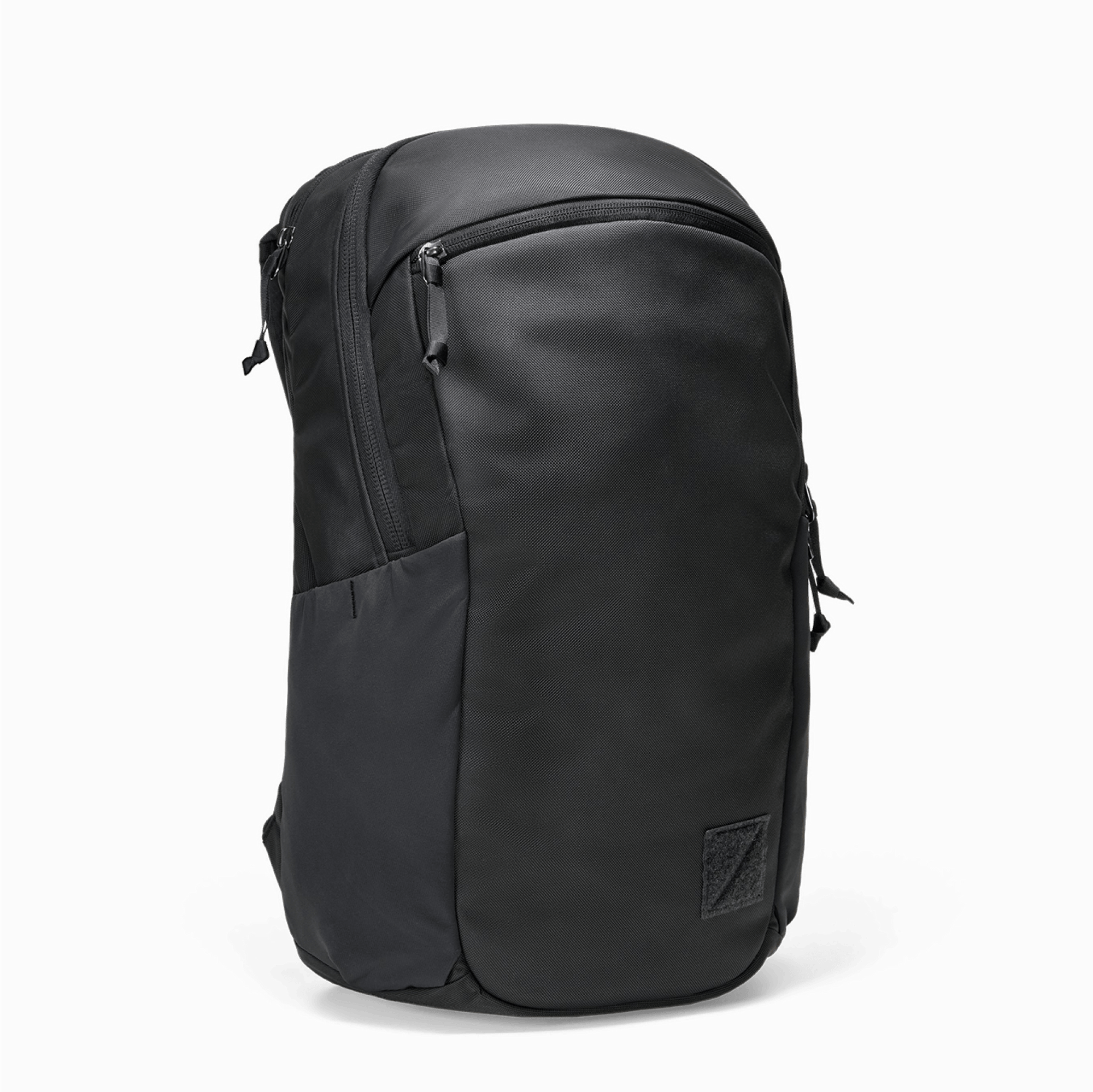 CIVIC Half Zip 22l in Solution Dyed Black - Front