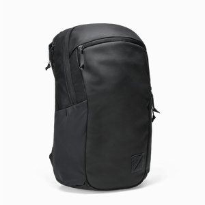 CIVIC Half Zip 22l in Solution Dyed Black - Front