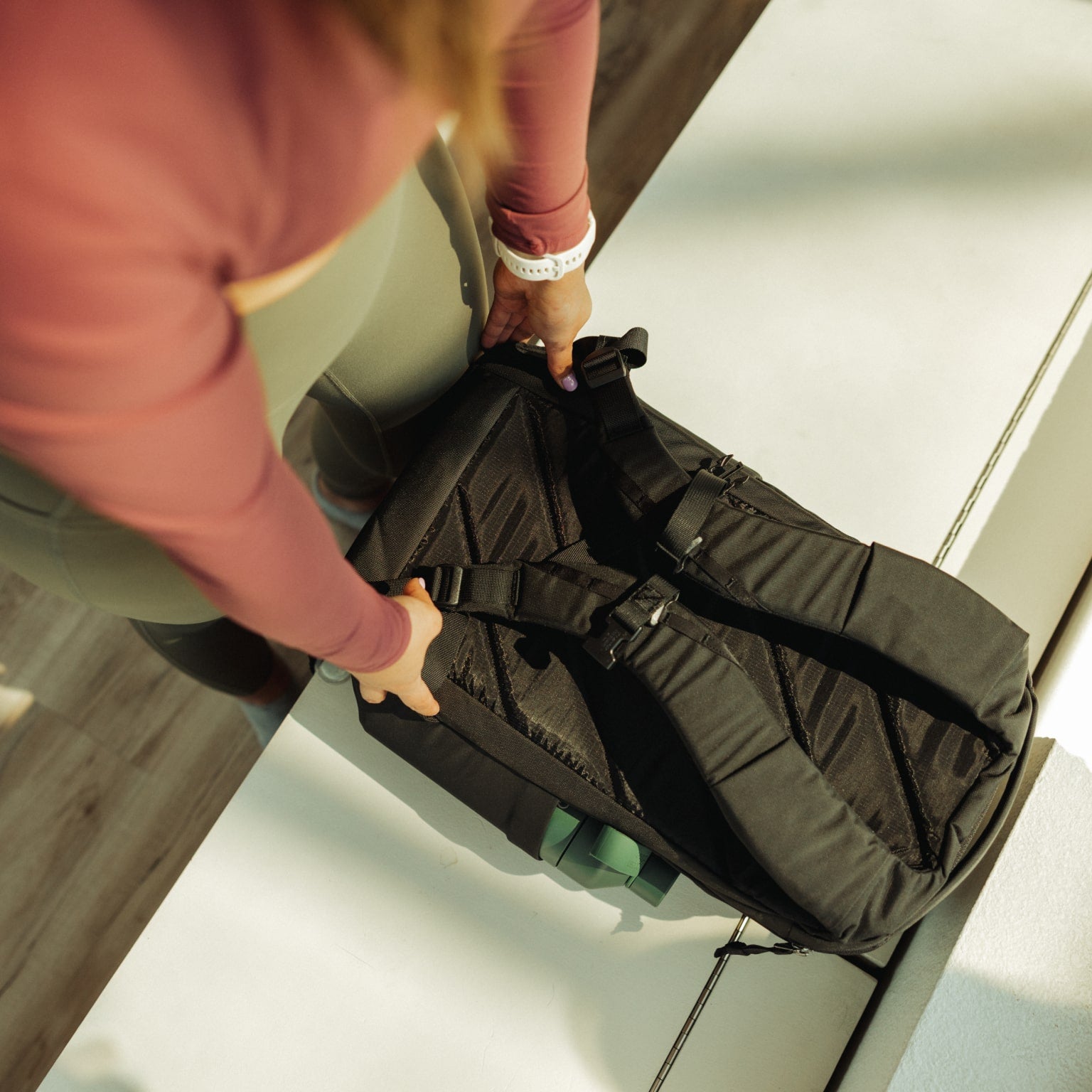 CIVIC Half Zip 22l in Solution Dyed Black - breathable back panel [13003d-SBK]