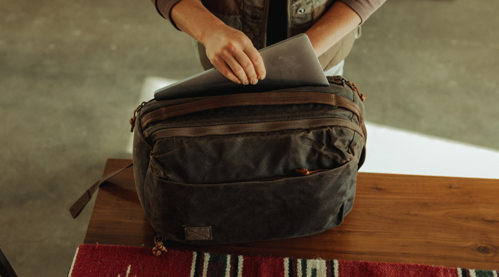 CIVIC PANEL LOADER 16L in Waxed Tan - Canvas - Laptop Pocket