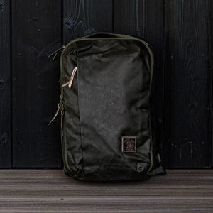 CIVIC Panel Loader 24L Waxed Olive Carryology