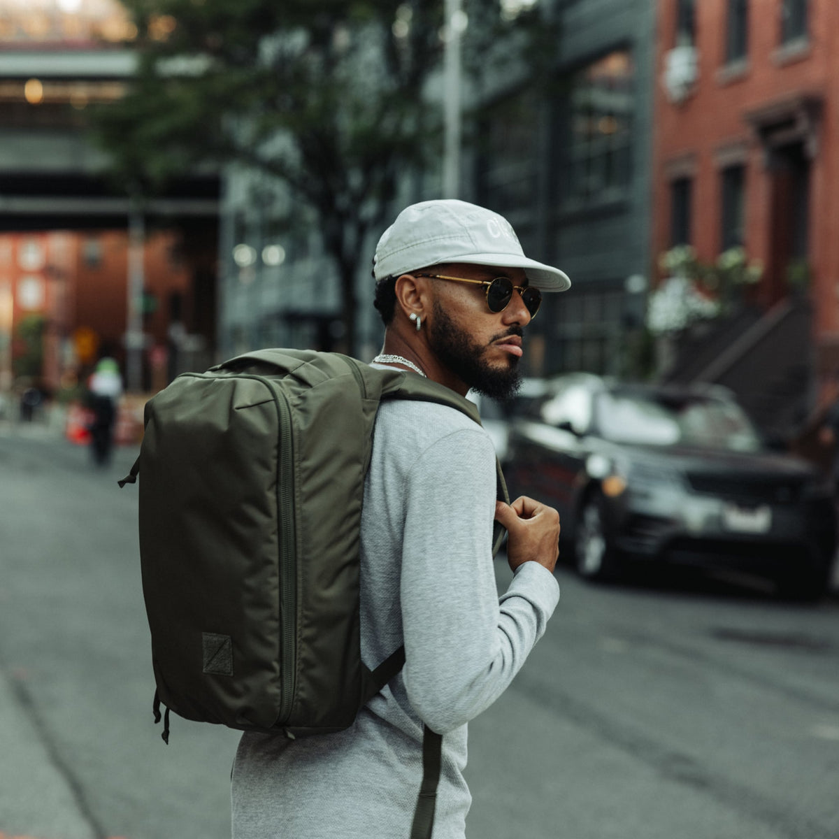 CIVIC Panel Loader 16L CPL16 in OD Green - walking in Brooklyn NY