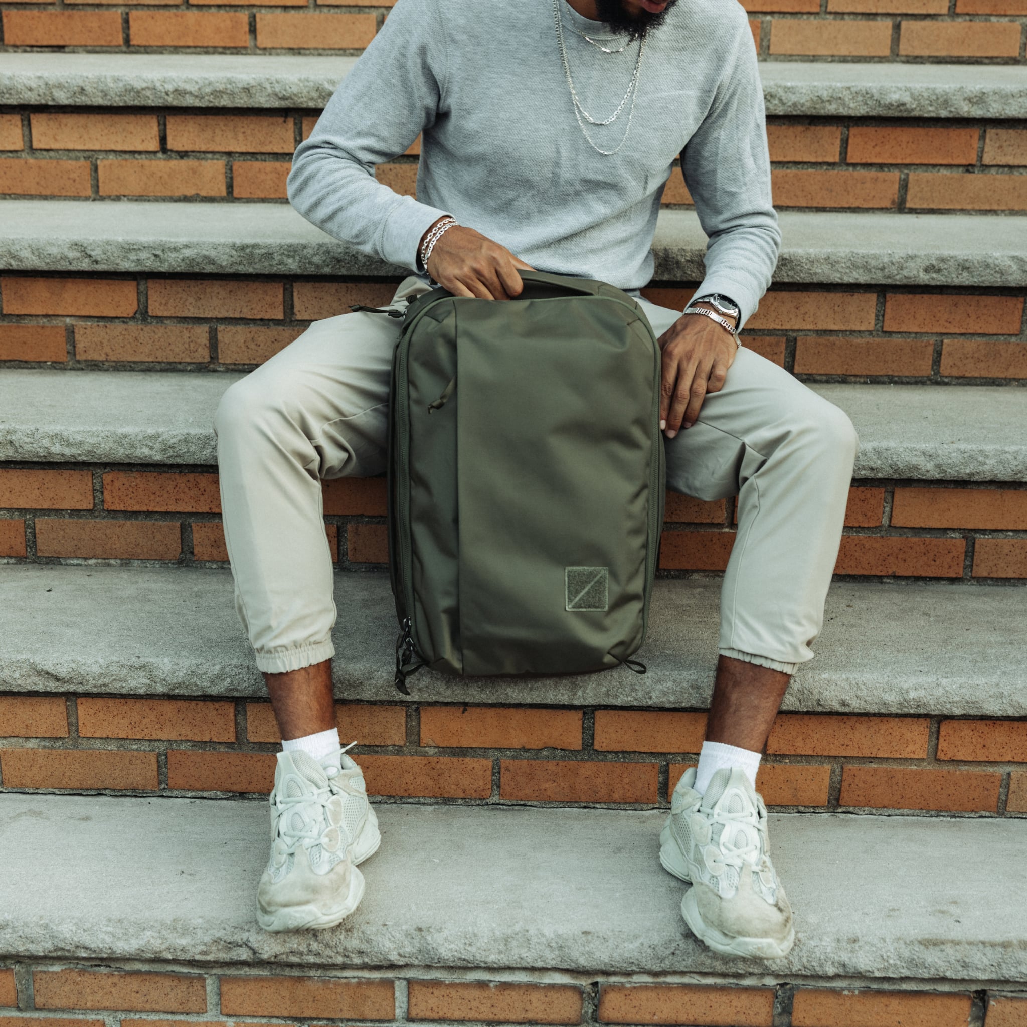 CIVIC Panel Loader 24L CPL24 in OD Green - on steps [13001c-ODG]