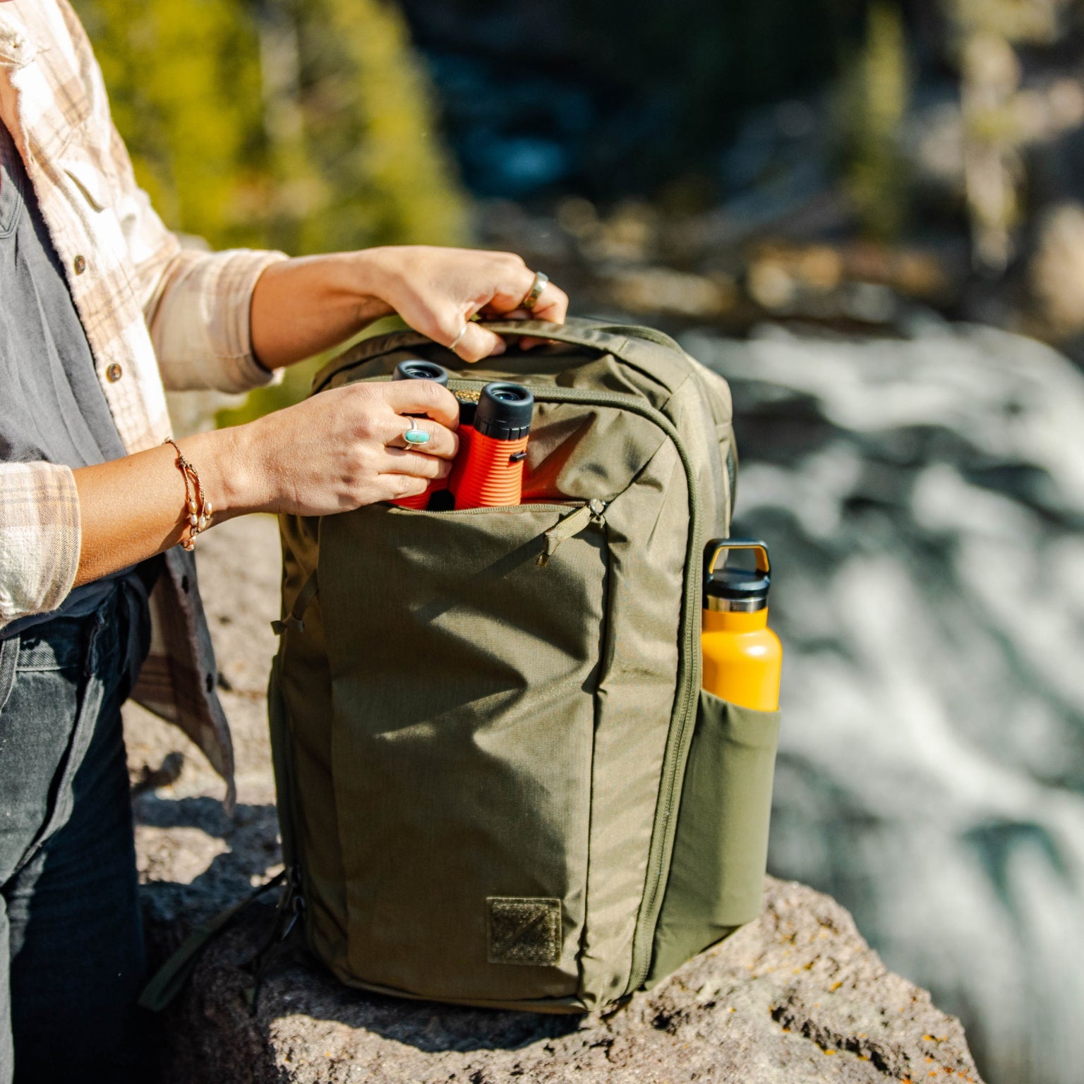 CIVIC Travel Bag 20L - CTB20 - OD Green - front stash pocket [13019c-ODG]