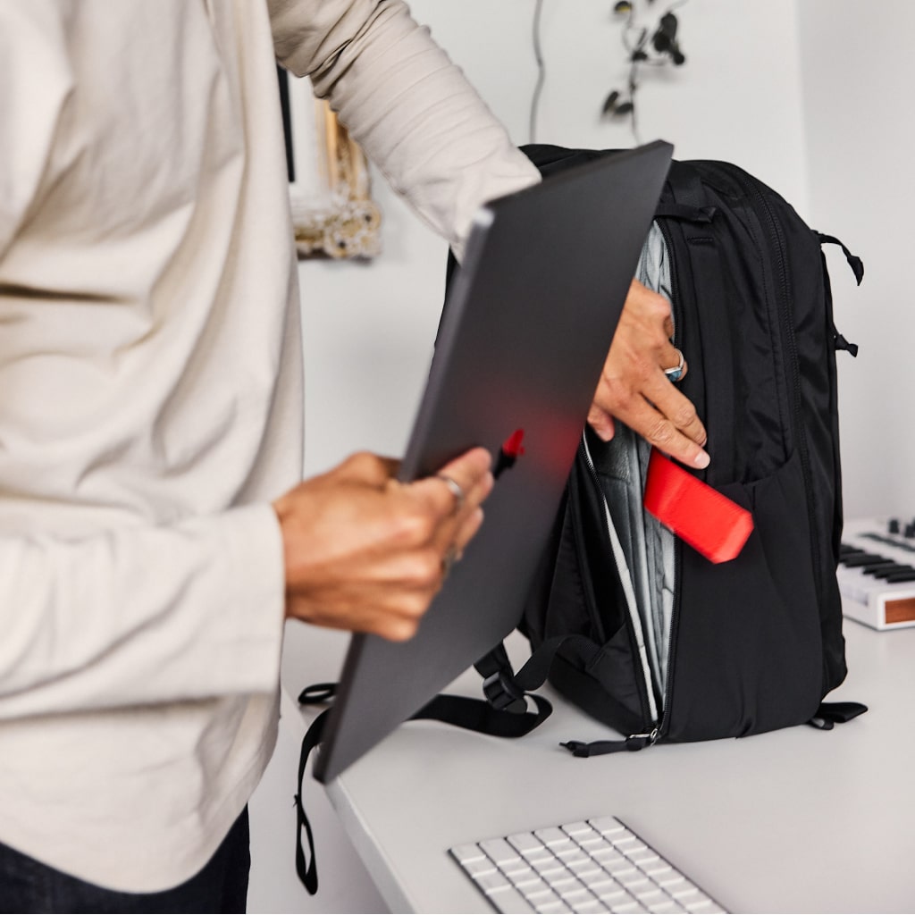 CIVIC Travel Bag 20L in Solution Dyed Black - laptop carry [13019c-SBK]