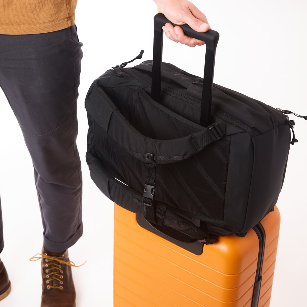 CIVIC Travel Bag 20L in Solution Dyed Black - luggage pass through [13019c-SBK]