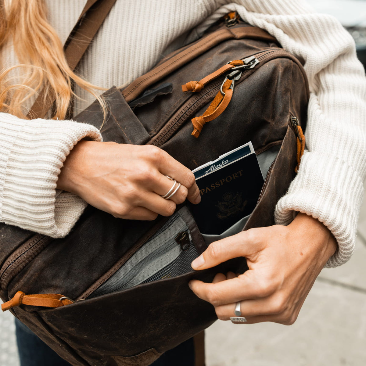 CIVIC Travel Bag 20L in Waxed Canvas - Waxed Tan - Passport Access [13019cc-WTN]