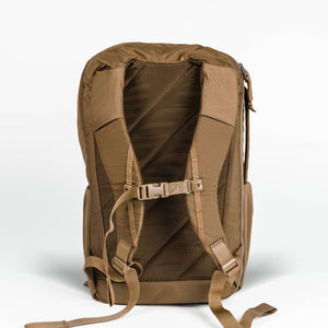 CIVIC Travel Bag 26L in Coyote Brown - breathable back panel