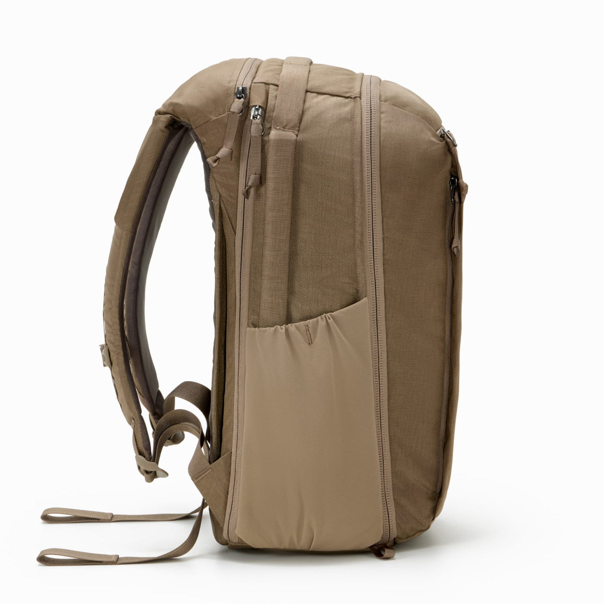 CIVIC Travel Bag 26L in Fossil Brown - side water bottle pockets