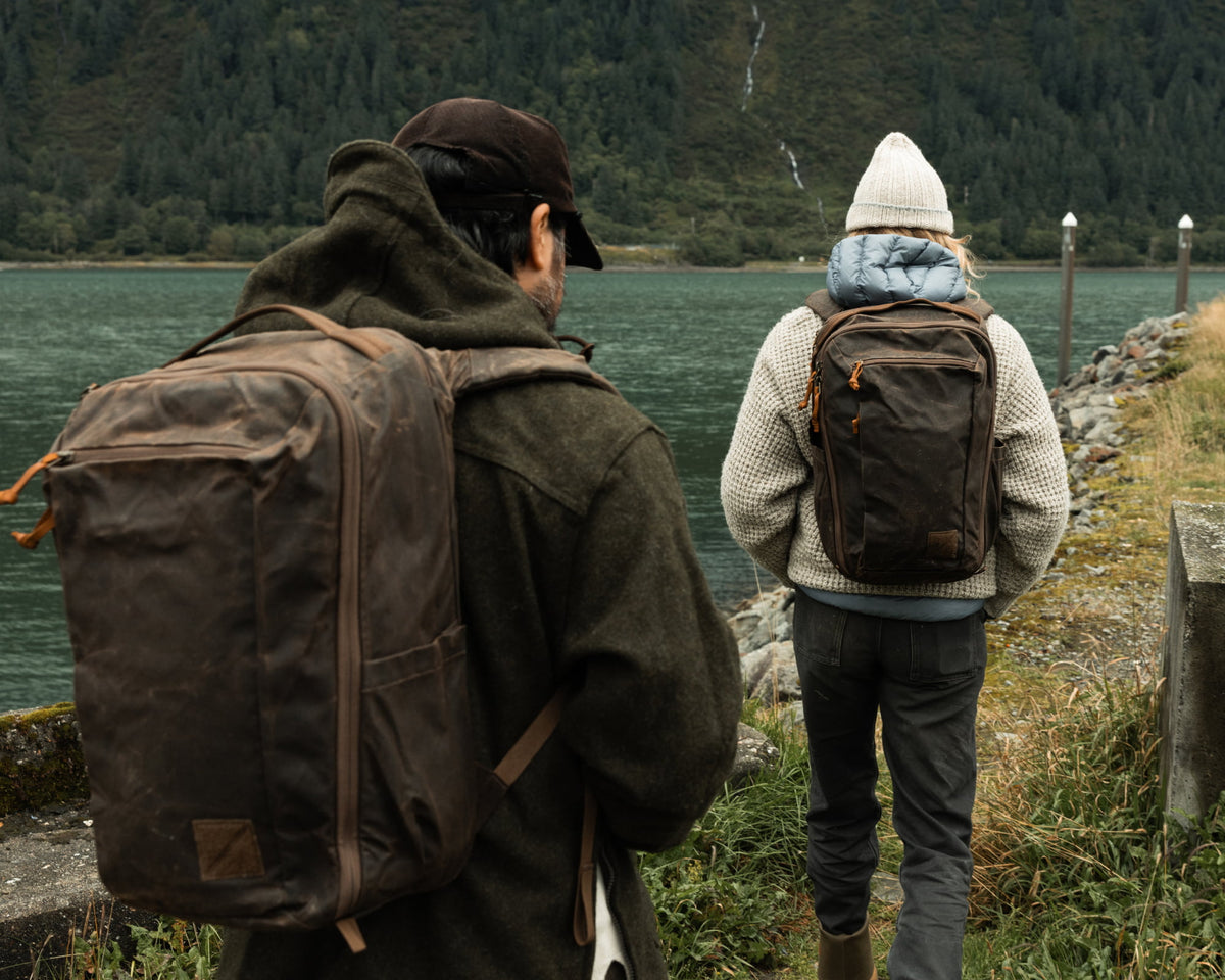 CIVIC Travel Bag - Waxed Canvas Hotspot Desktop