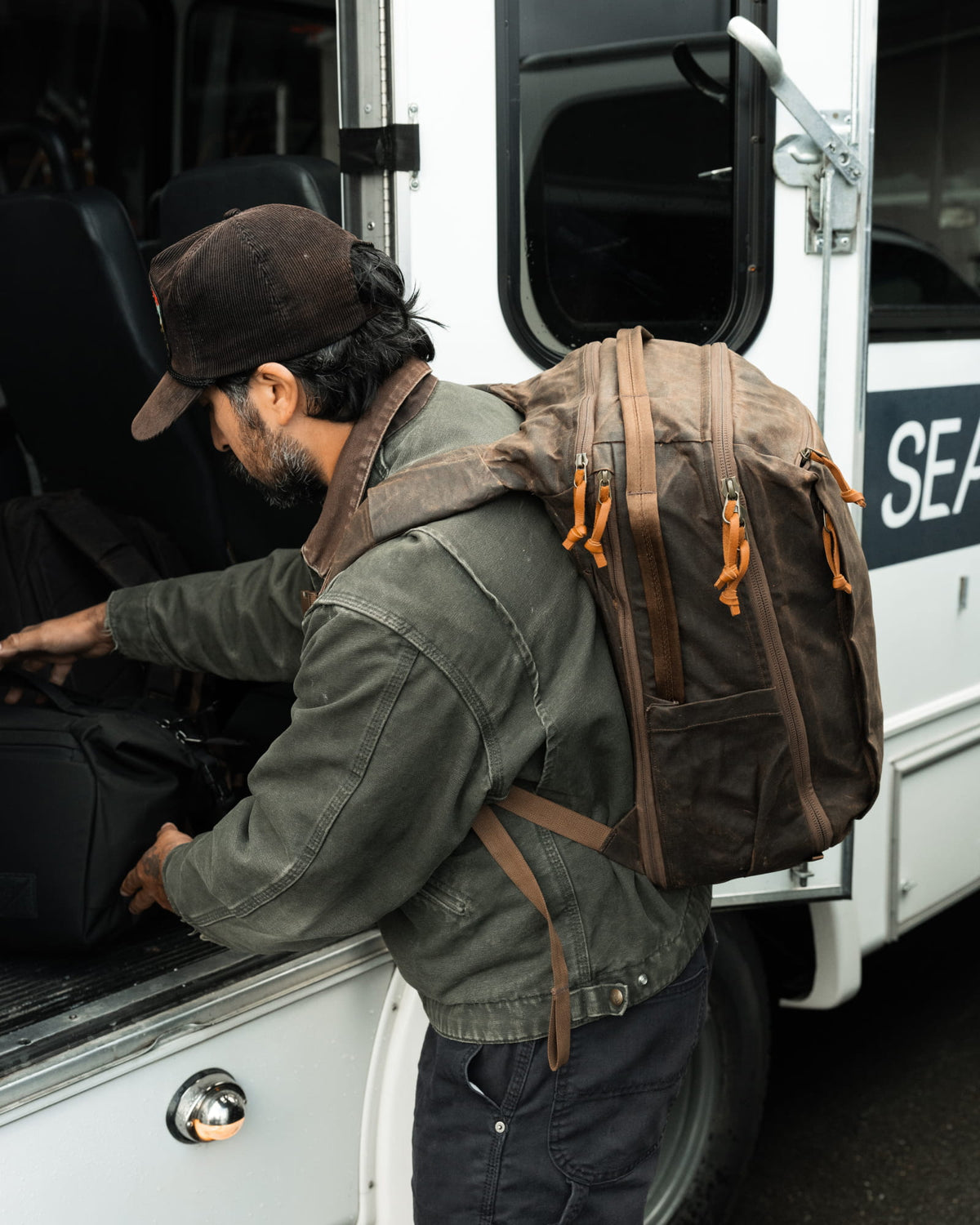 CIVIC Travel Bag - Waxed Canvas Leather Details