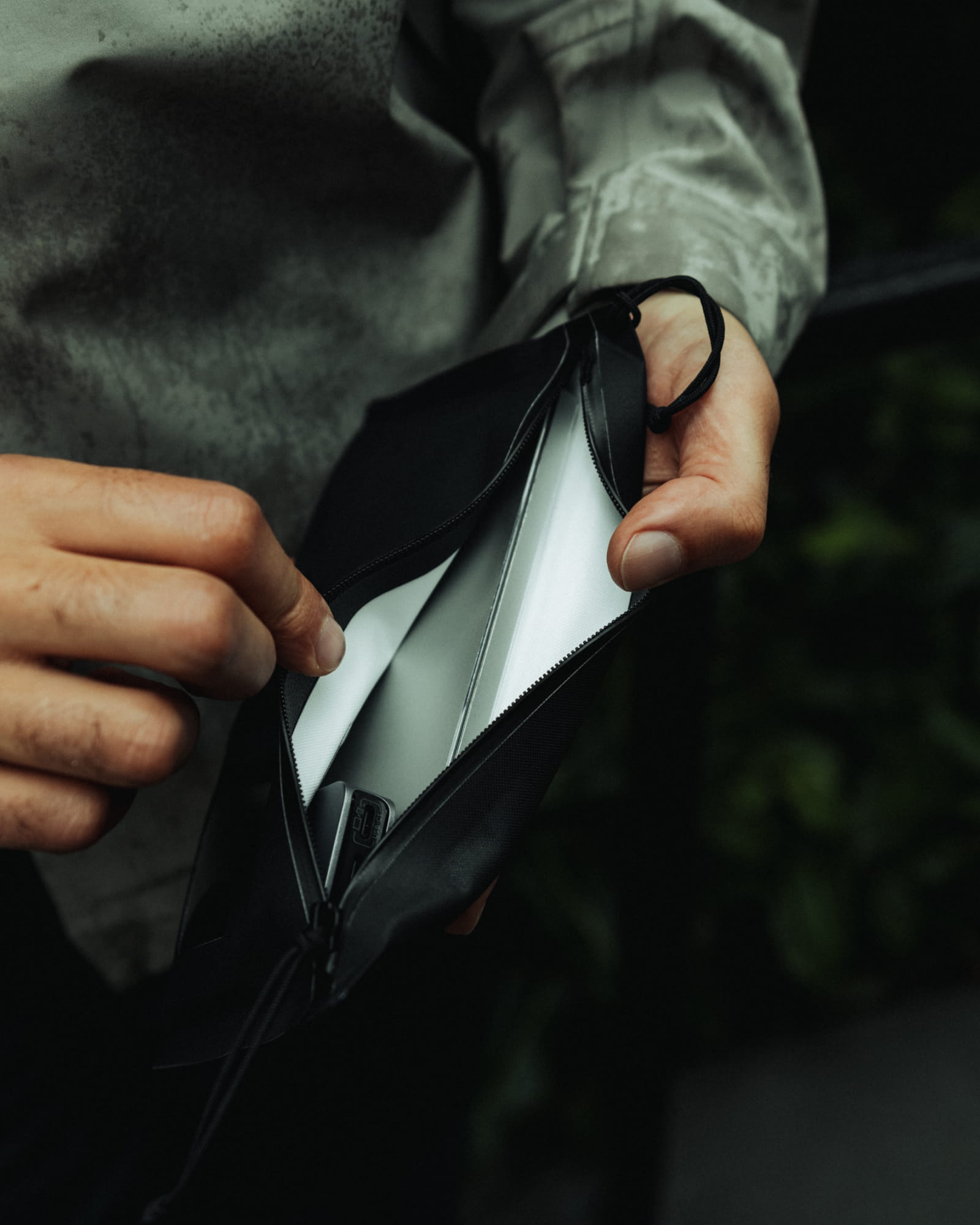 ELEMENT Flat Pouch Light Interior