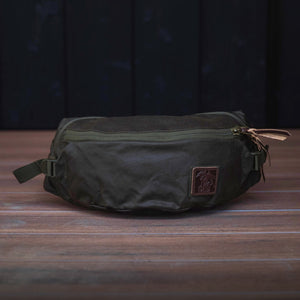 MOUNTAIN Hip Pack 3.5L Waxed Olive Carryology