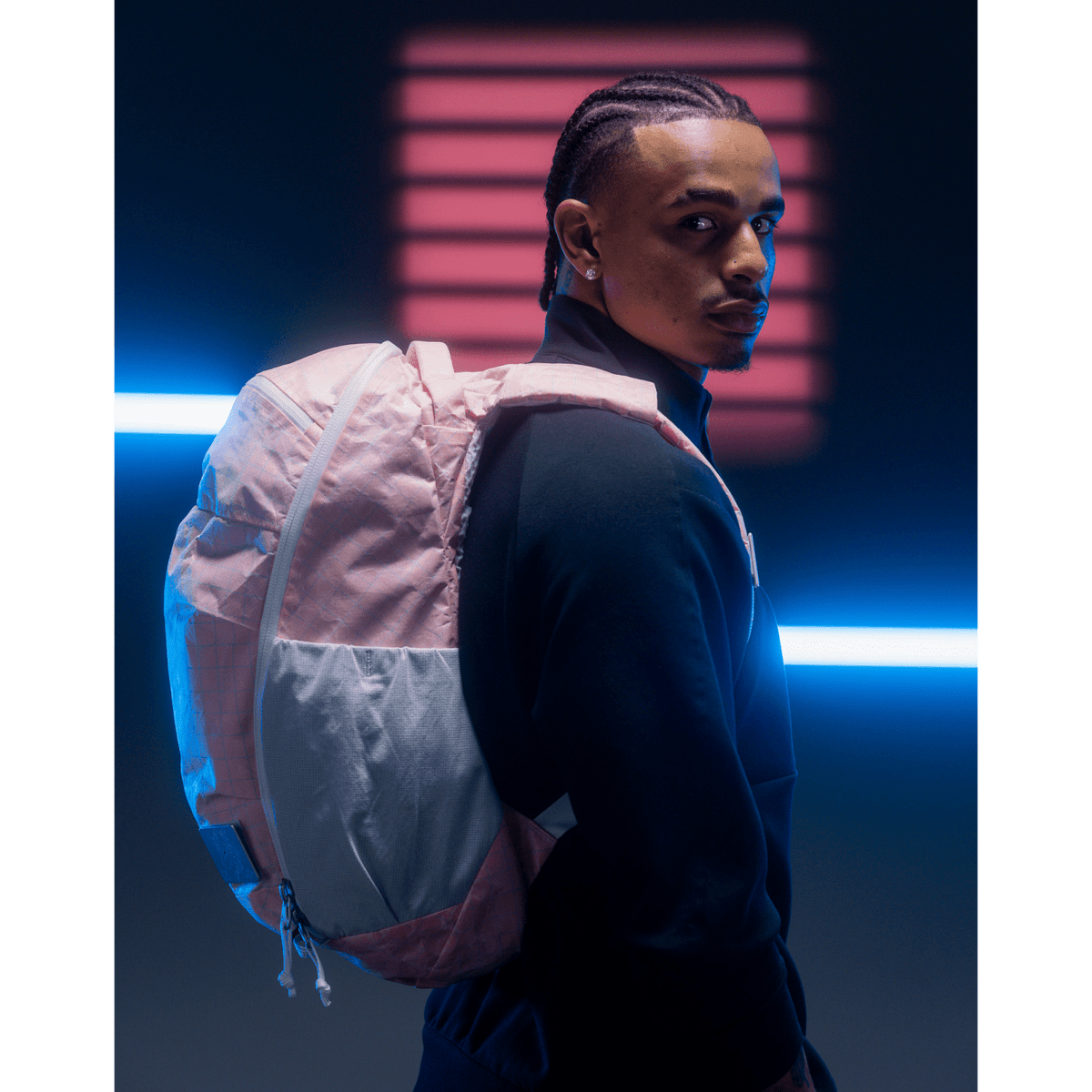 MOUNTAIN Panel Loader 22L in Arctic Kludde - Ultra - side view