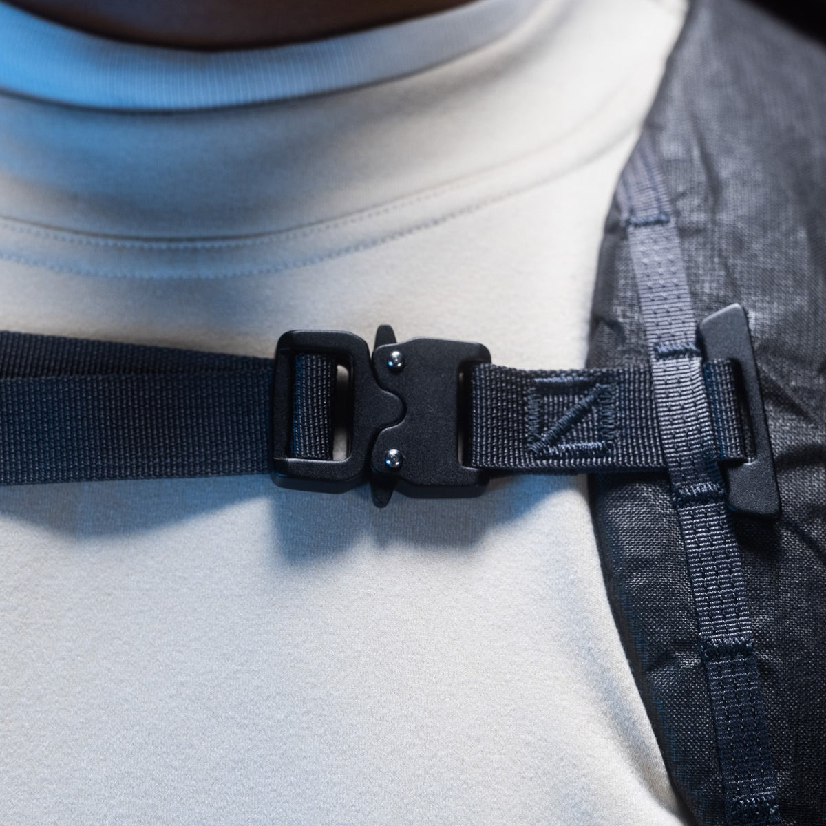 Aluminum ranger buckle sternum strap